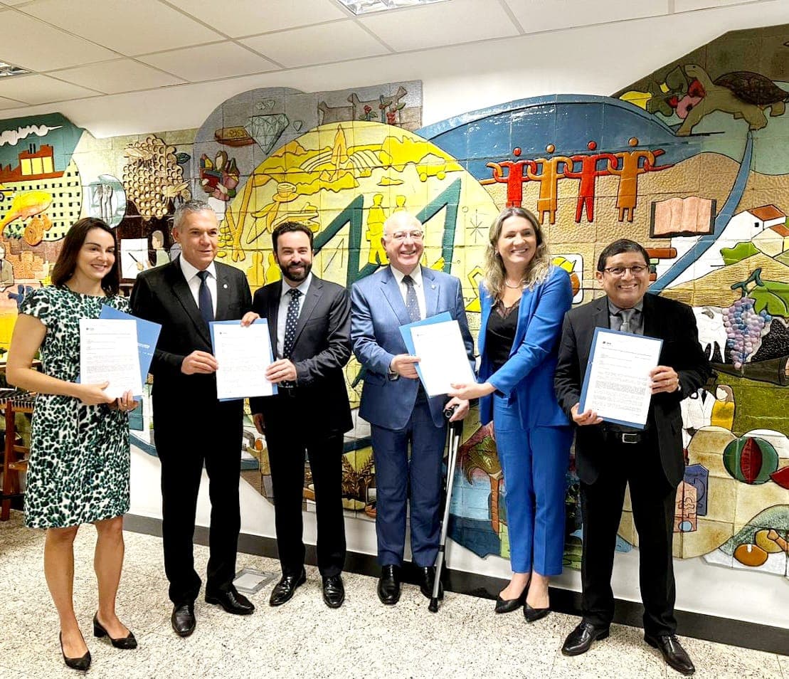 Cooperativas pedem a deputados políticas públicas para o setor 