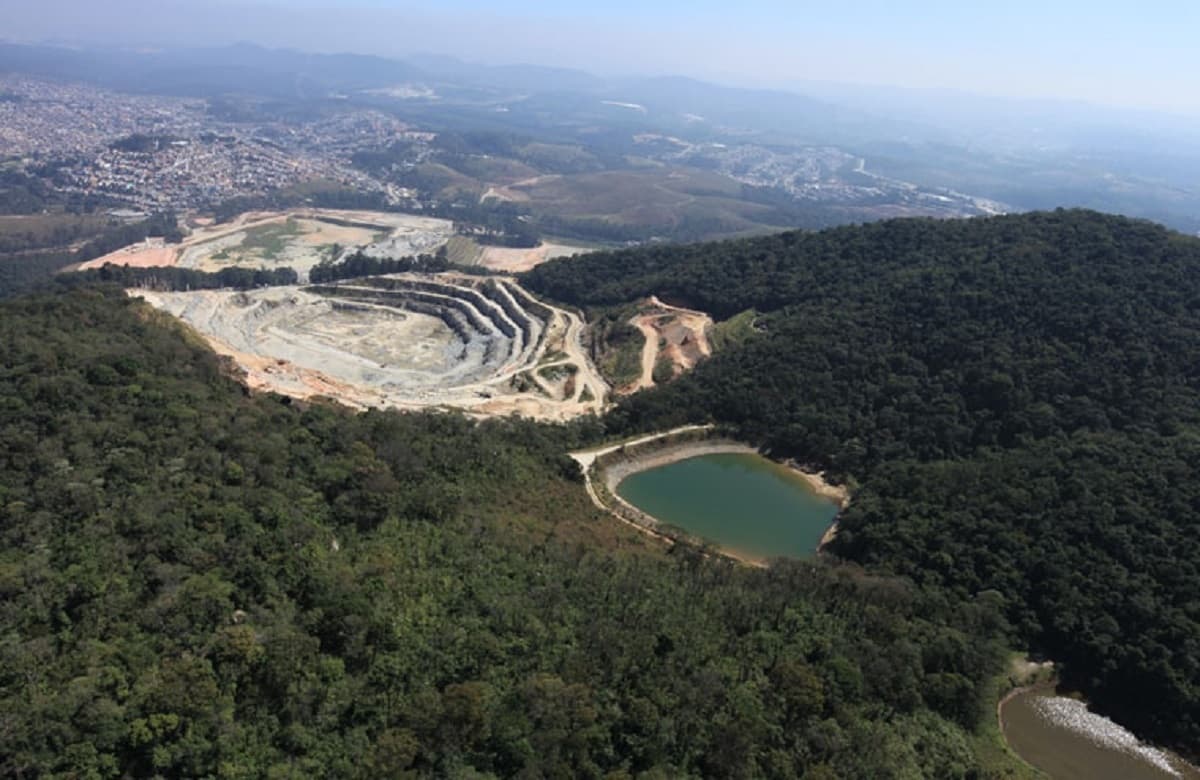 Aos 60 anos, a Embu é exemplo como produtor moderno de agregados