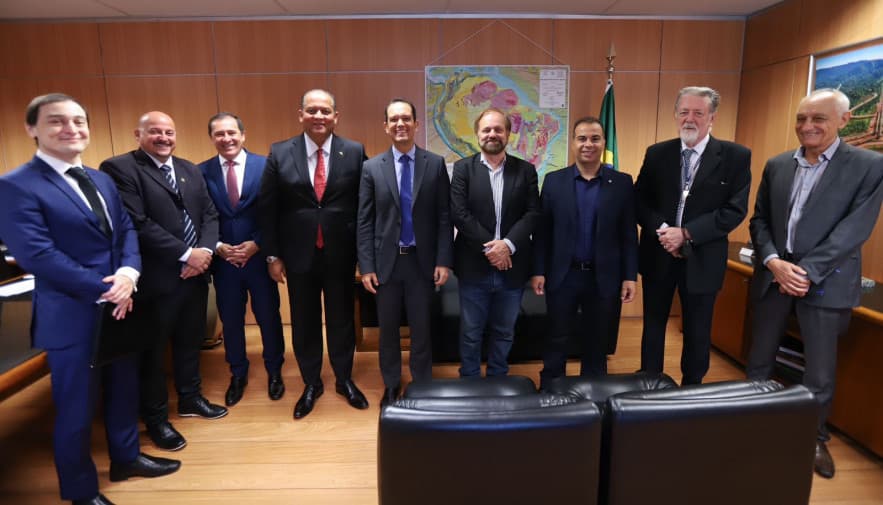 AMETO debate com MME potencial e projetos no estado