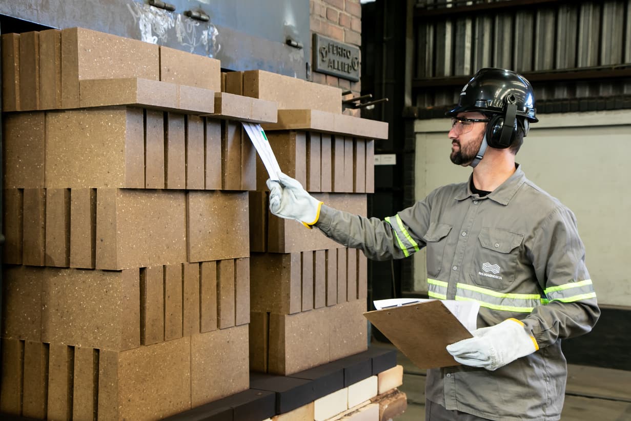 Gerdau e RHI Magnesita oferecem 25 vagas em curso técnico