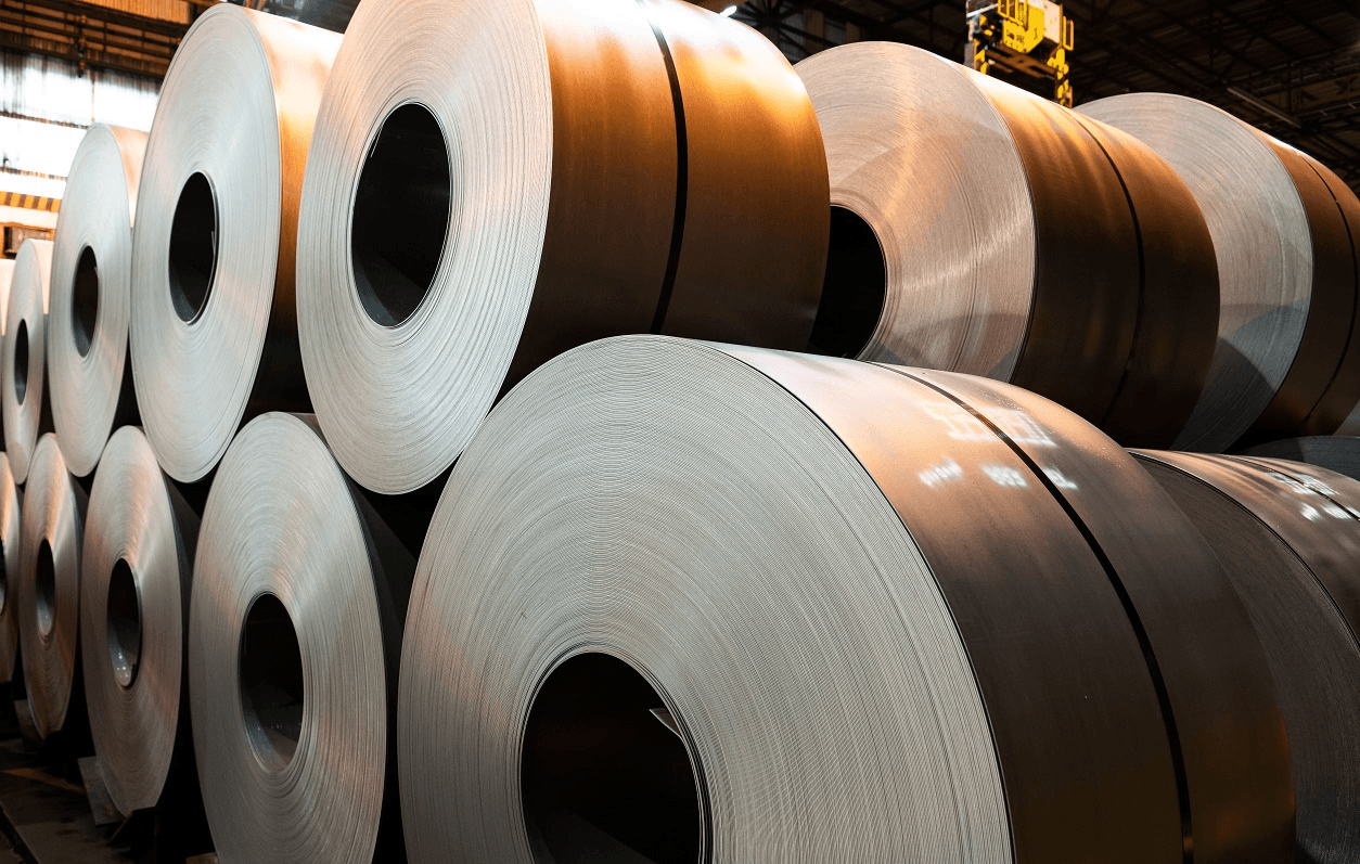 Usiminas projeta investimentos de até R$ 1,9 bilhão em 2024