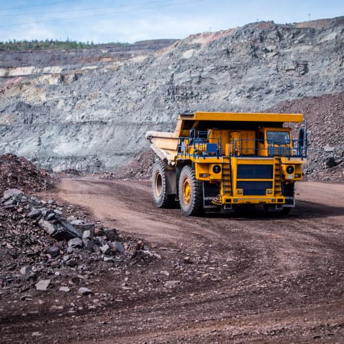 STF adia julgamento sobre TRFM após pedido de vista de Moraes