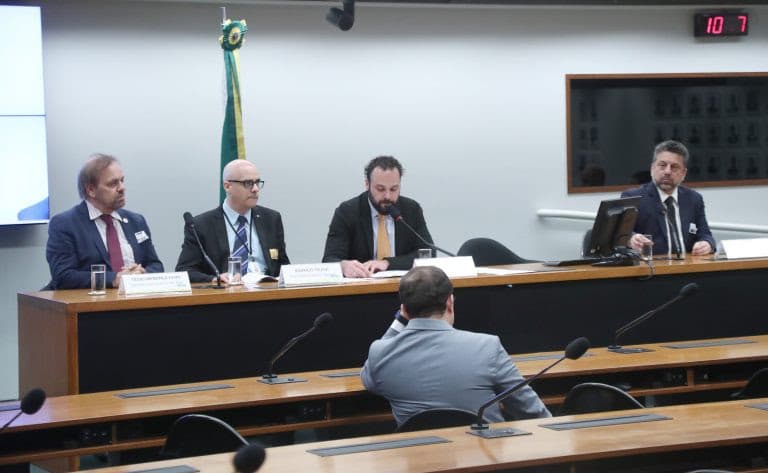 Parlamentar cobra descomissionamento de barragem em Caldas