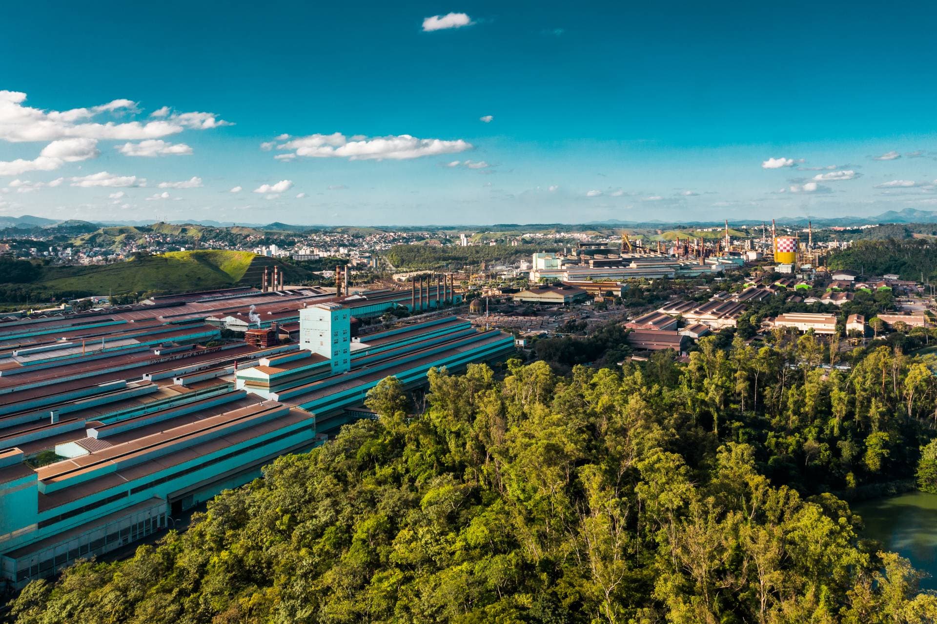 CSN reduz participação na Usiminas para 4,99%