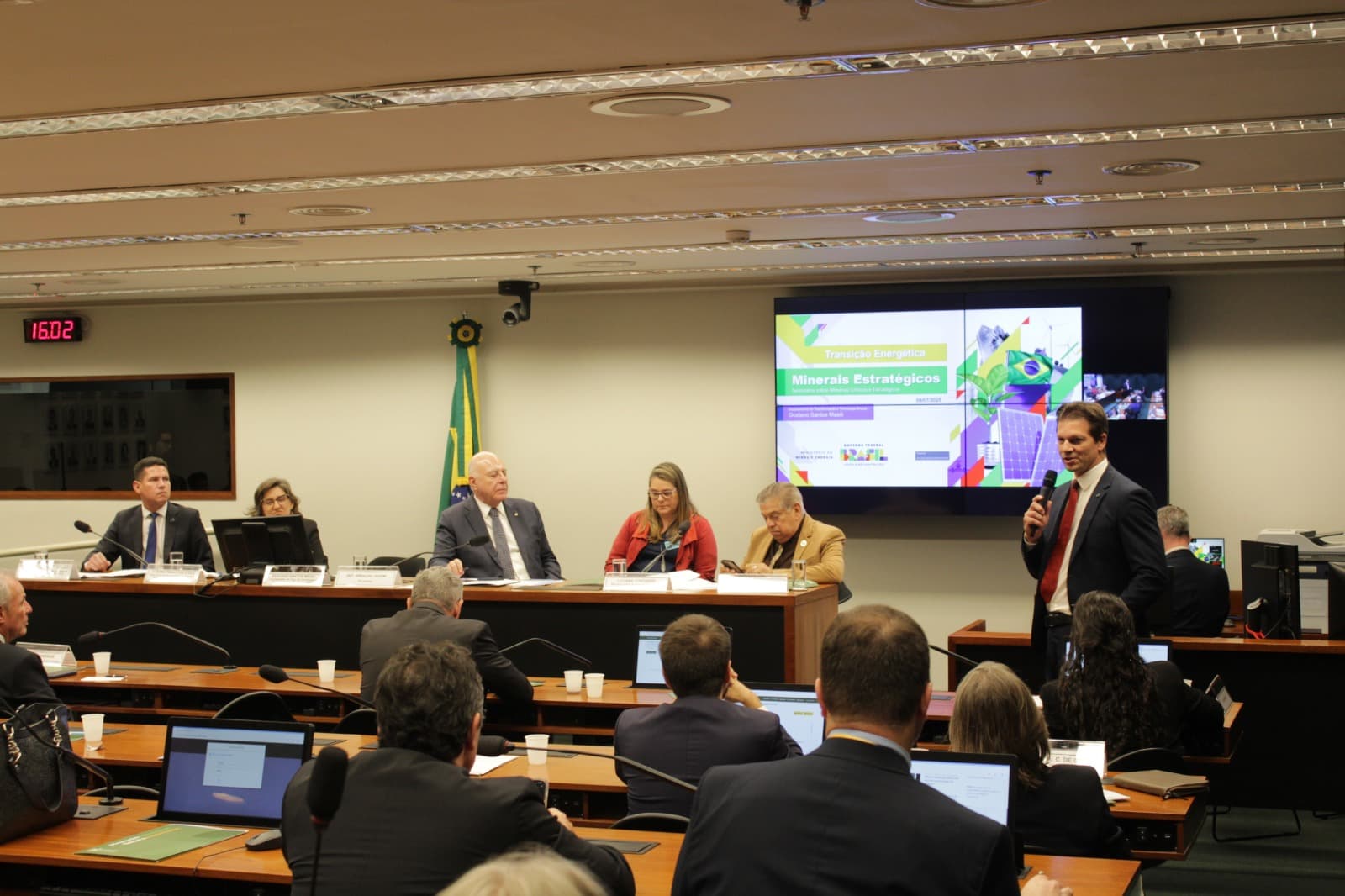 Parecer a favor da Política Nacional deve ser apresentado em agosto