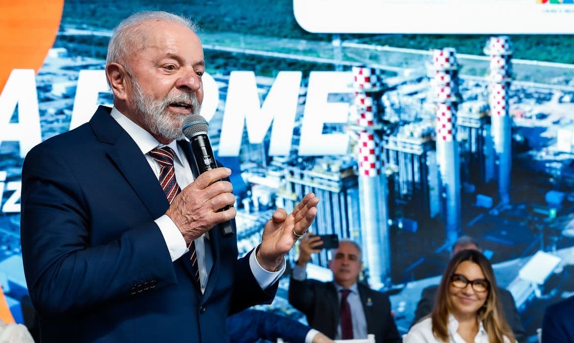 Presidente defende maior controle sobre exploração de minerais críticos