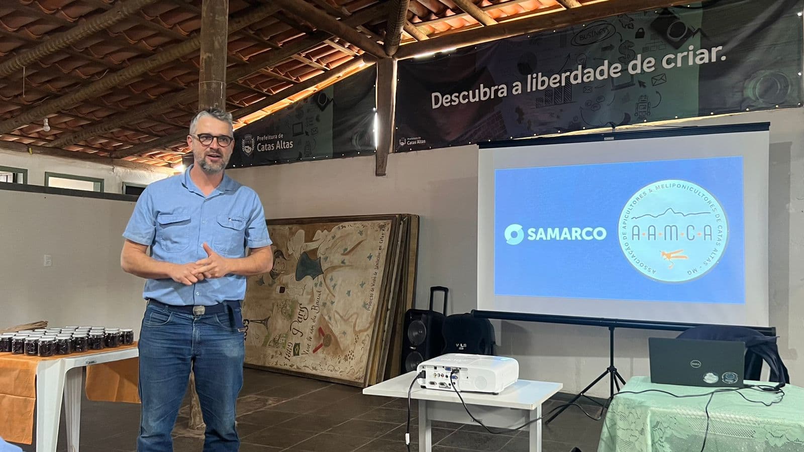 Samarco faz parceria com apicultores em Catas Altas para incentivar práticas sustentáveis