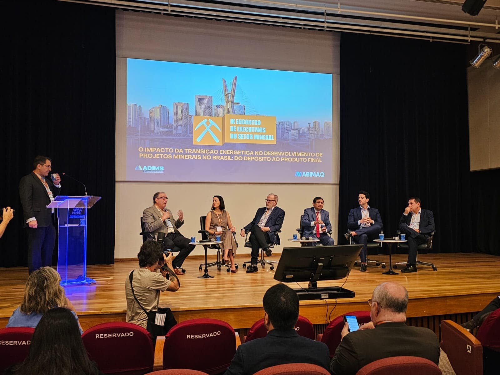 Encontro debate impacto da transição energética nos projetos minerais