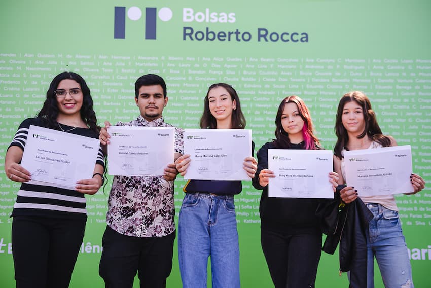 Programa de bolsas para alunos do ensino secundário