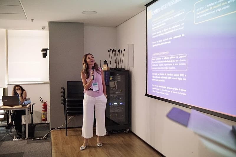 Deputada defende atualização de normas trabalhistas na mineração