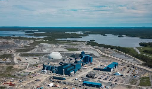 Produção da Equinox Gold pode atingir até 915 mil onças em 2025