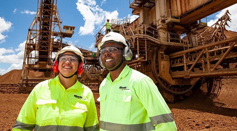 Mosaic abre mais de 30 vagas para mulheres e negros/pardos