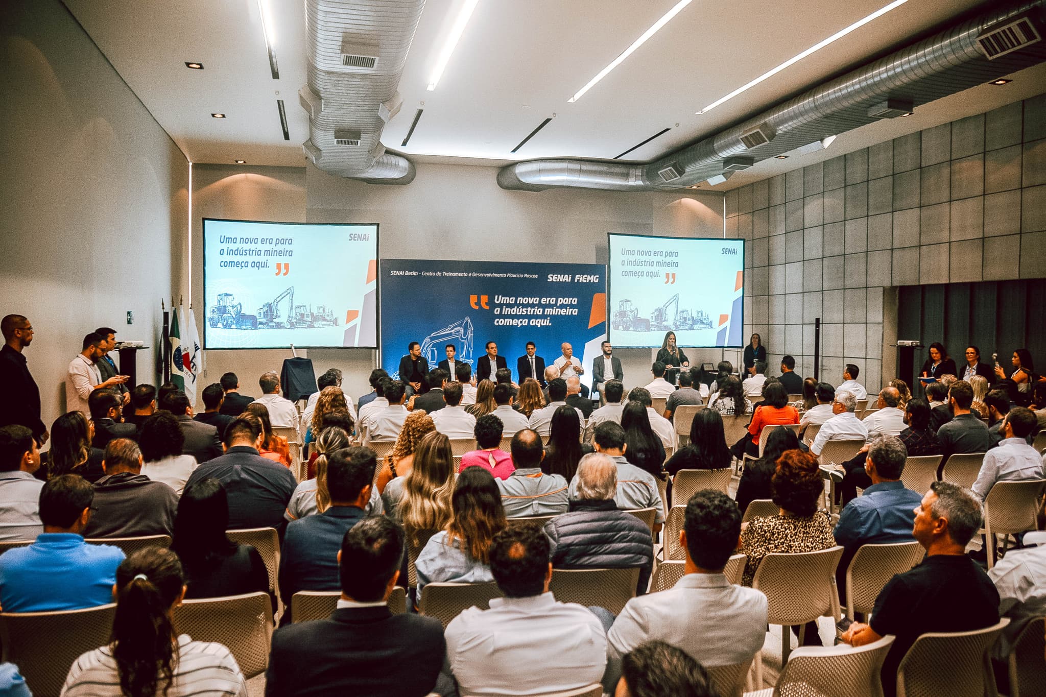 Minas Gerais ganha centro de treinamento para máquinas pesadas