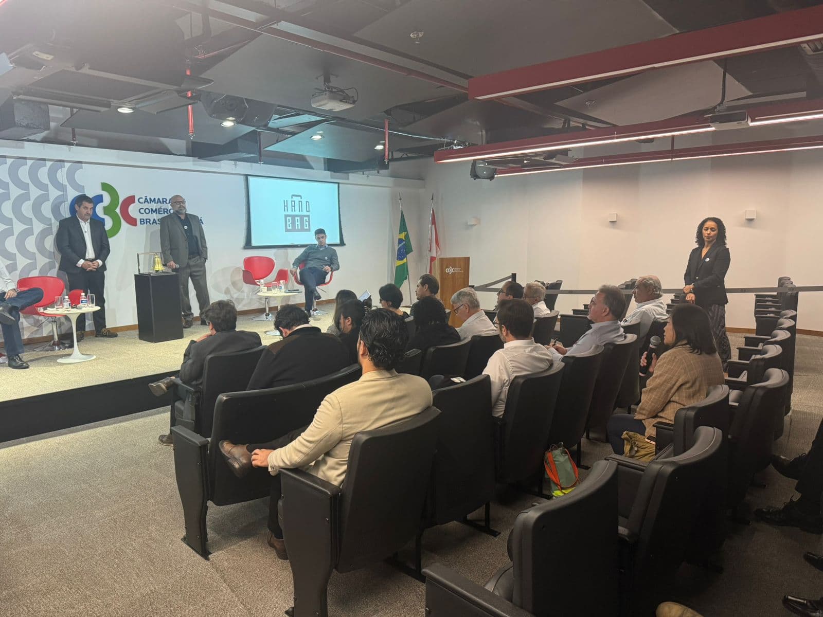 Handbag quer atrair investimentos para reciclagem de cobre