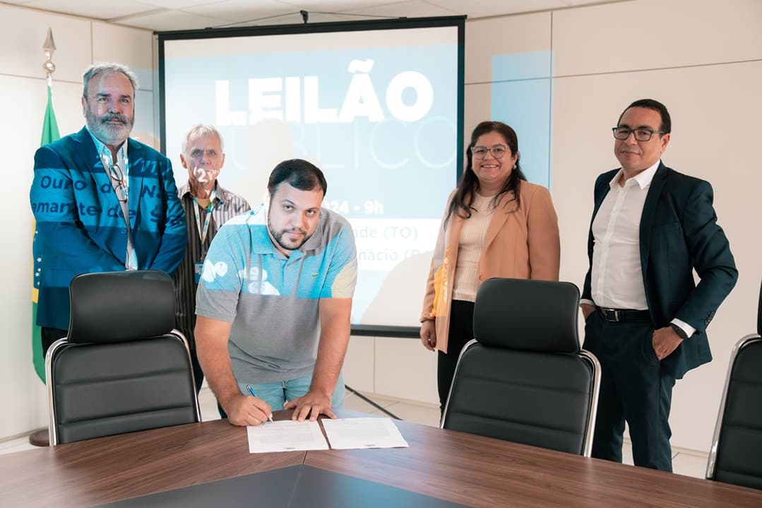 A.S.X. arremata projetos de ouro e de diamantes