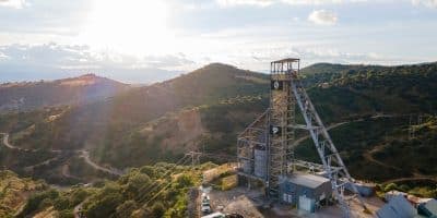 Produção da Pan American Silver supera 890 mil onças em 2024