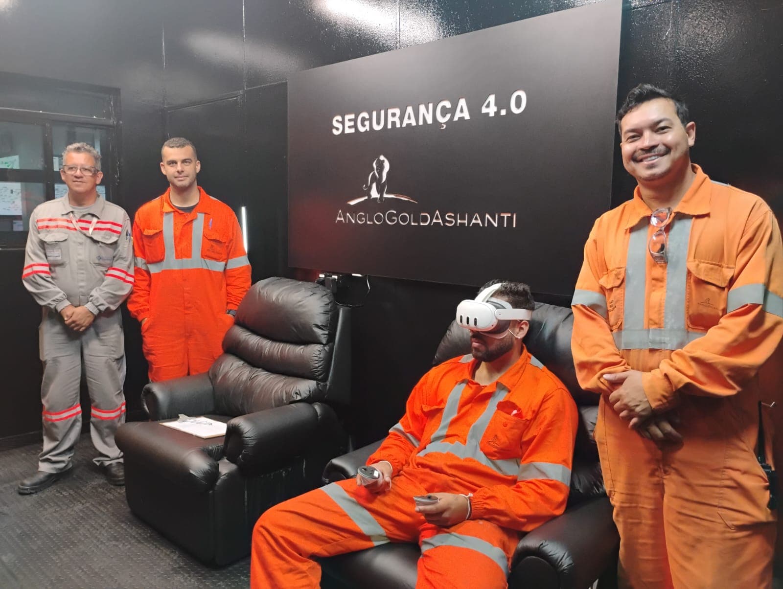 AngloGold Ashanti inaugura sala de treinamento em Realidade Virtual