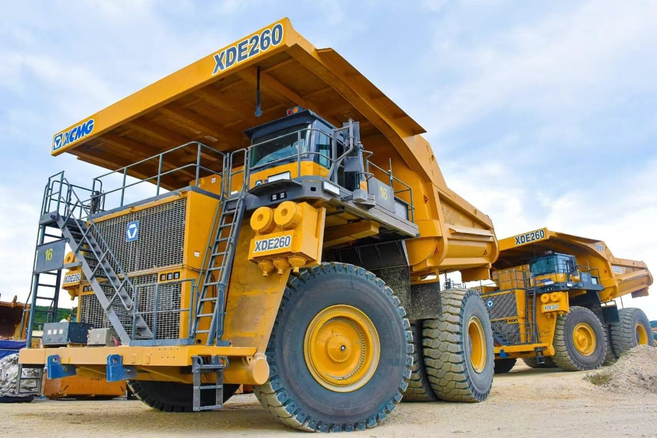 XCMG lança no Brasil caminhão de grande porte para minas a céu aberto