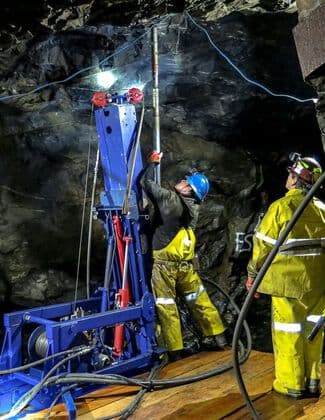 Desistência de projeto no Canadá e prioridade ao Brasil