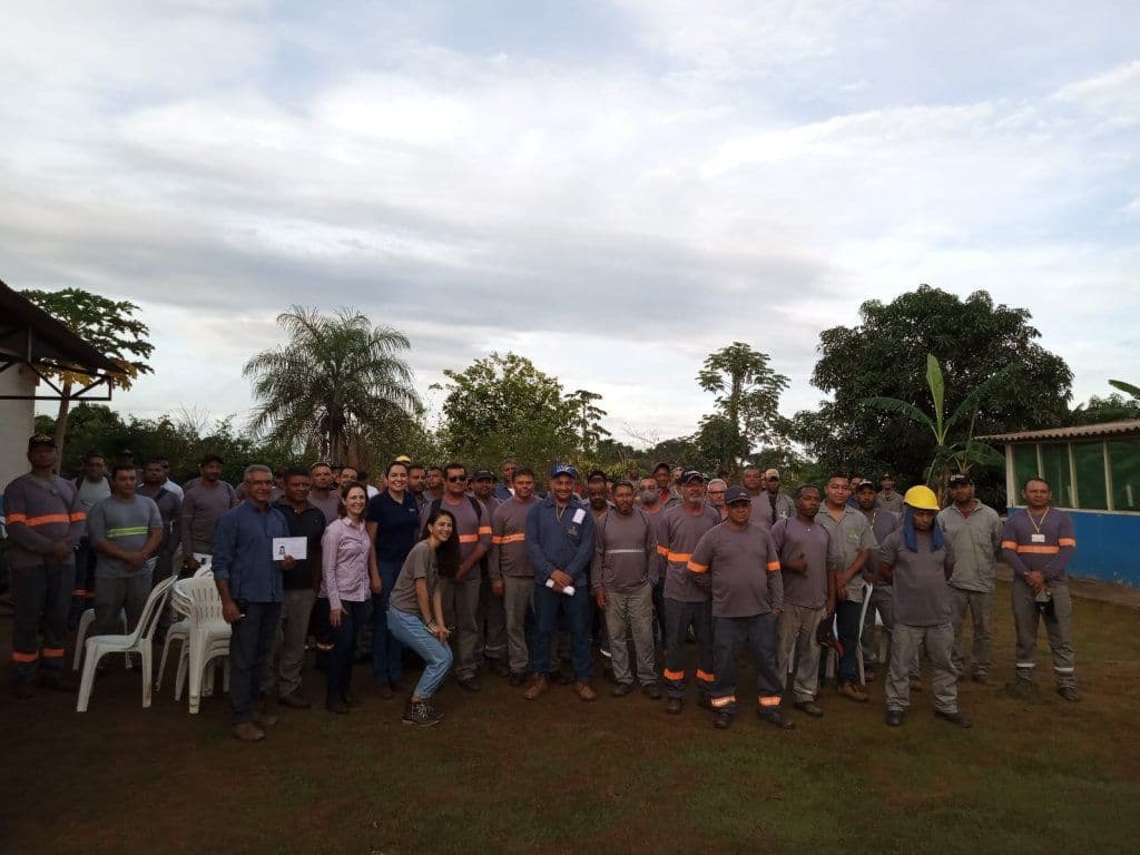 Conscientização sobre mulheres na mineração de ouro