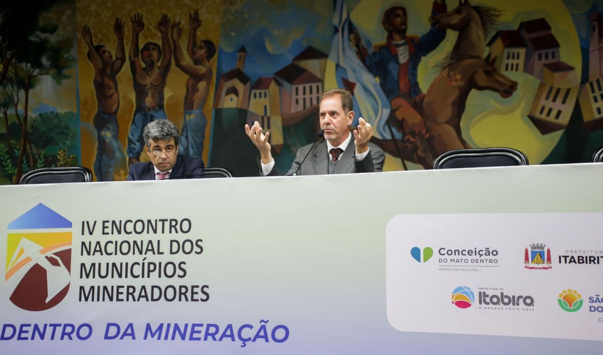 Municípios vão cobrar multa bilionária da Vale