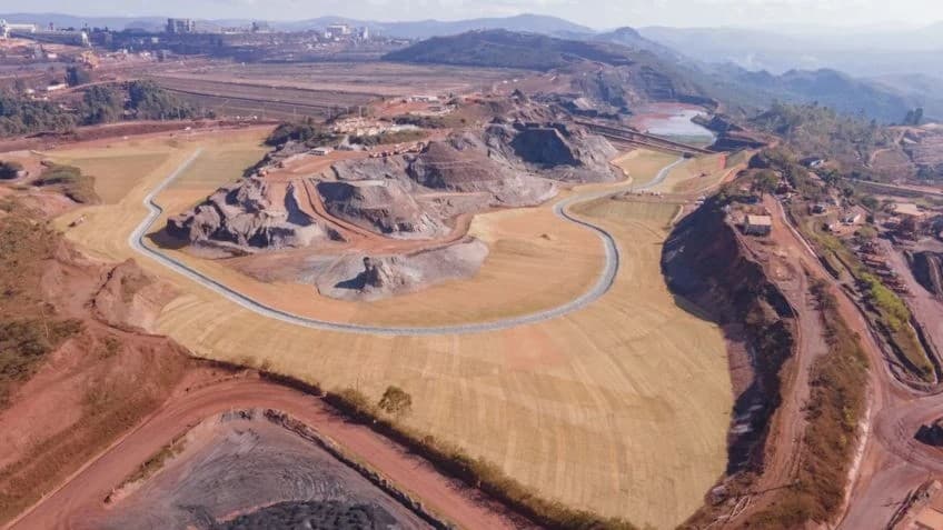 Vale e MPMG assinam termo de compromisso