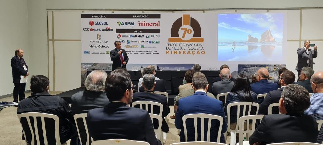 “Médio e pequeno minerador precisa ser olhado”