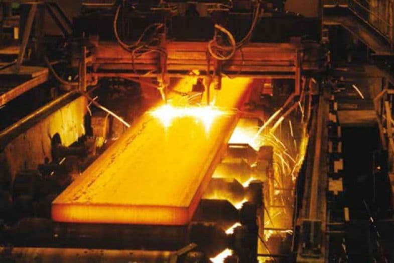 Produção mundial cai 5,8% em março