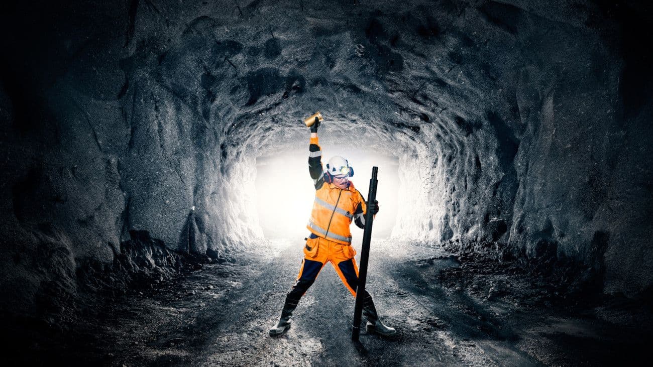 Ferramenta para perfuração automatizada