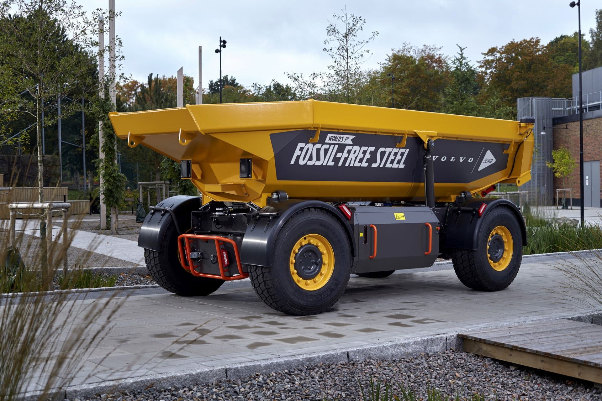 Veículo com aço livre de combustíveis fósseis