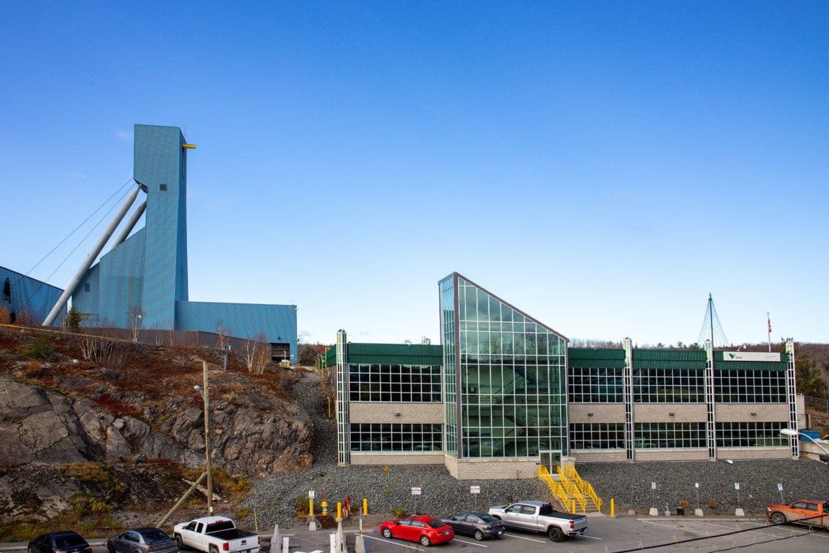 Sãos e salvos. Resgatados todos os mineiros no Canadá