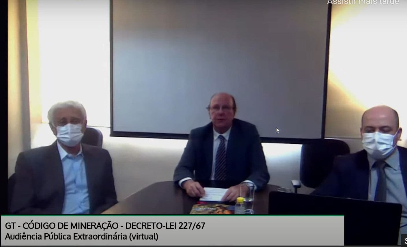 Setor debate tema em audiência pública