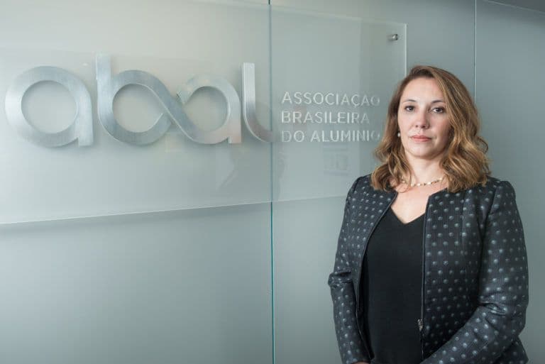 Primeira mulher no comando em 51 anos