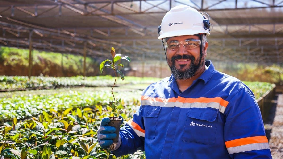 Anglo American faz emissão vinculada de € 745 milhões