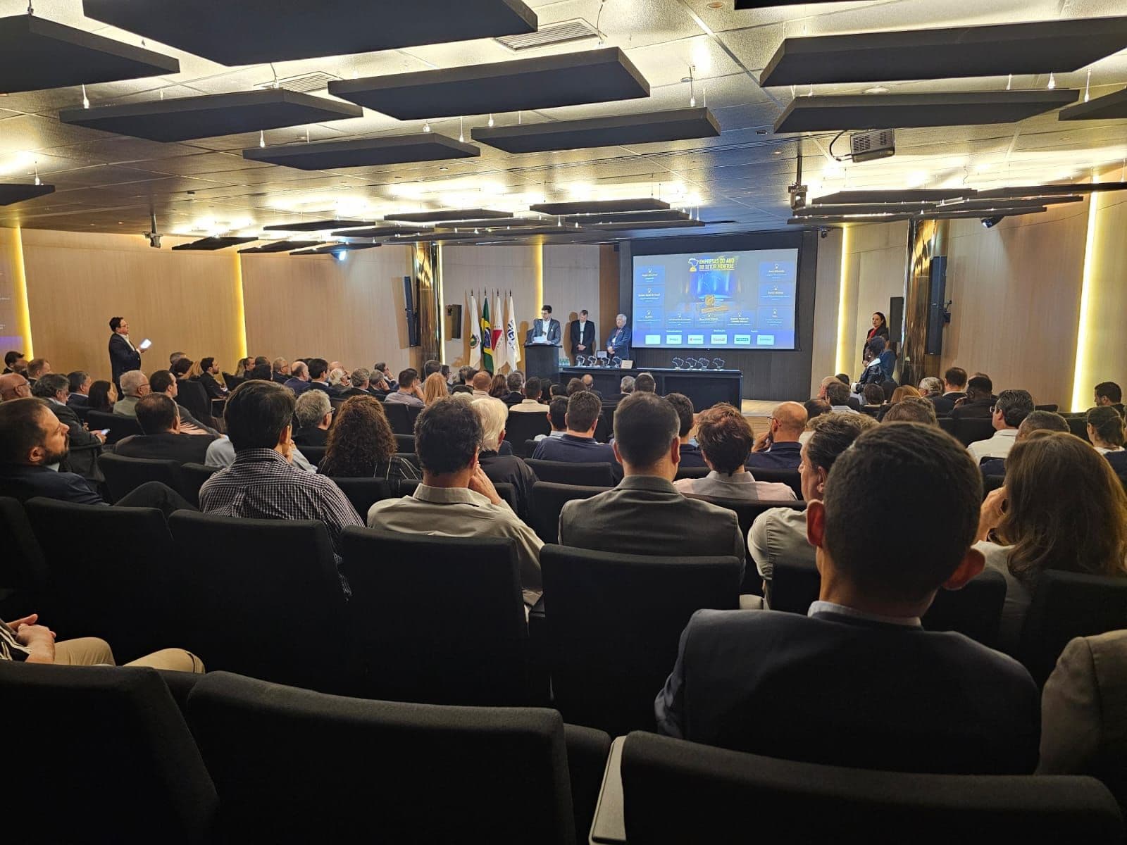 Cerimônia de premiação reúne lideranças da mineração em BH