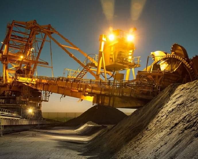 Exportações da indústria mineral caem -4,3%, puxadas pelo minério de ferro